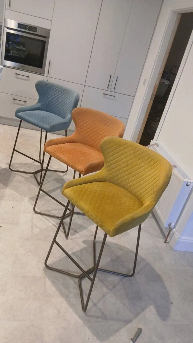 3 kitchen/island stools - Image 2