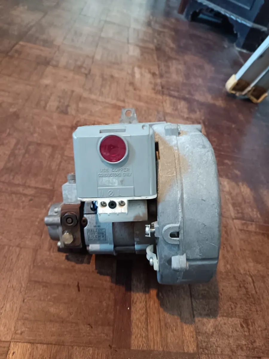 Oil burner - Image 2