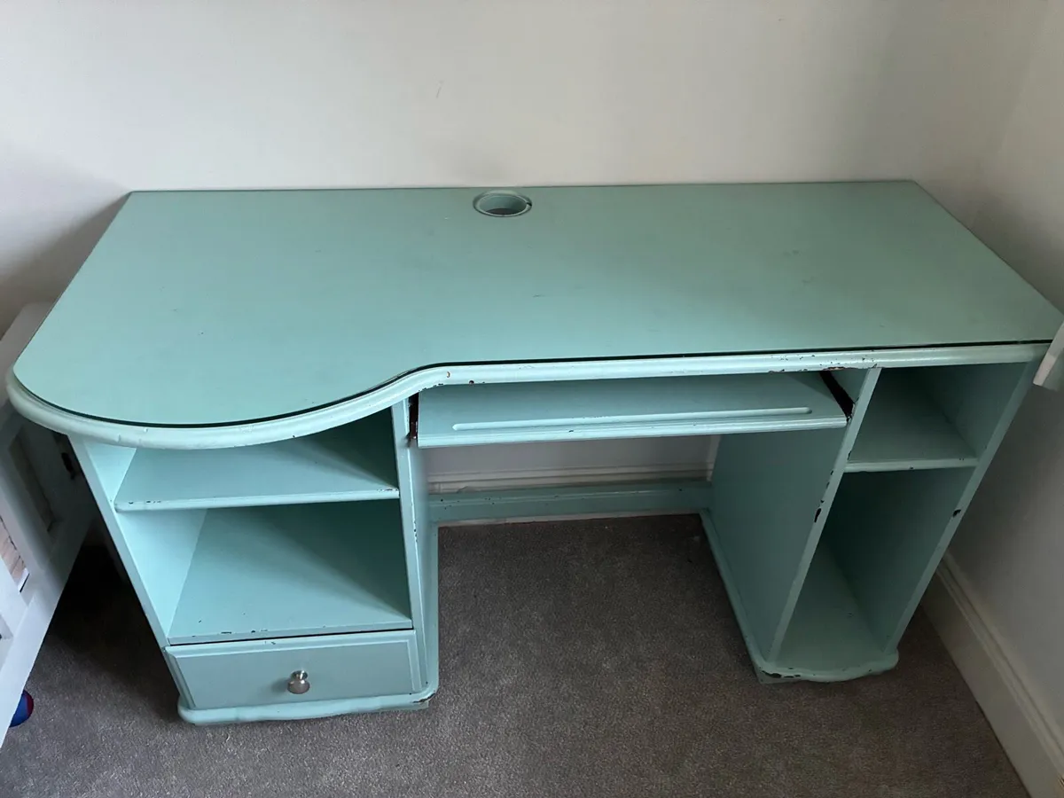 Desk - Image 2
