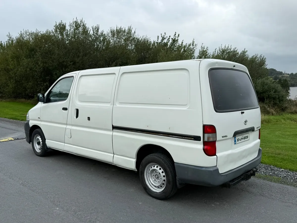 2010 hiace full years cvrt - Image 4