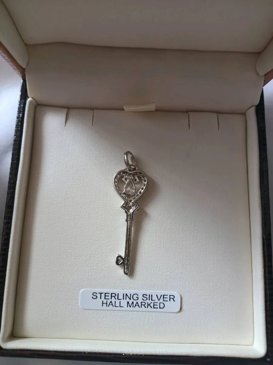 Mizanee Sterling Silver Hallmarked Heart Pendant - Image 2