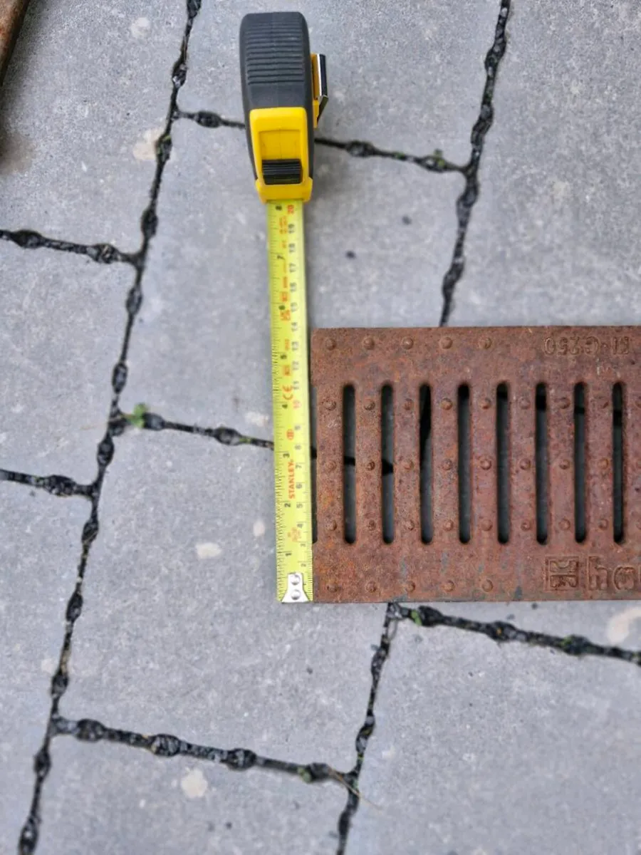 Cast iron drain covers - Image 3