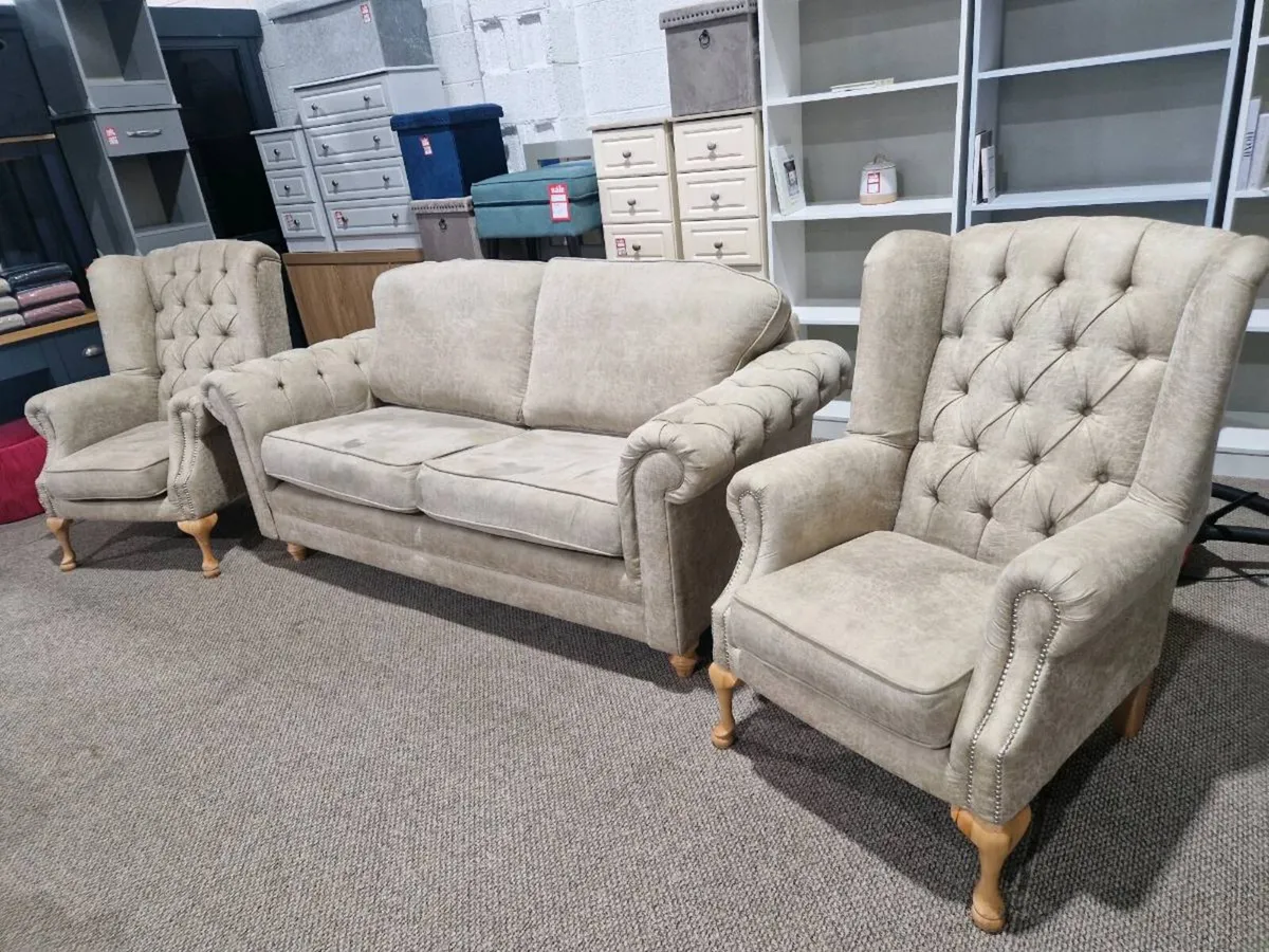 3+1+1 Queenanne beige suite - Image 1