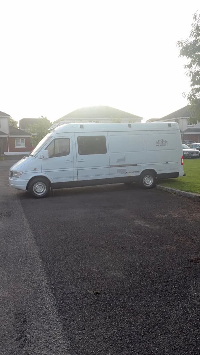 Camper for sale 1year tax 5250 - Image 2