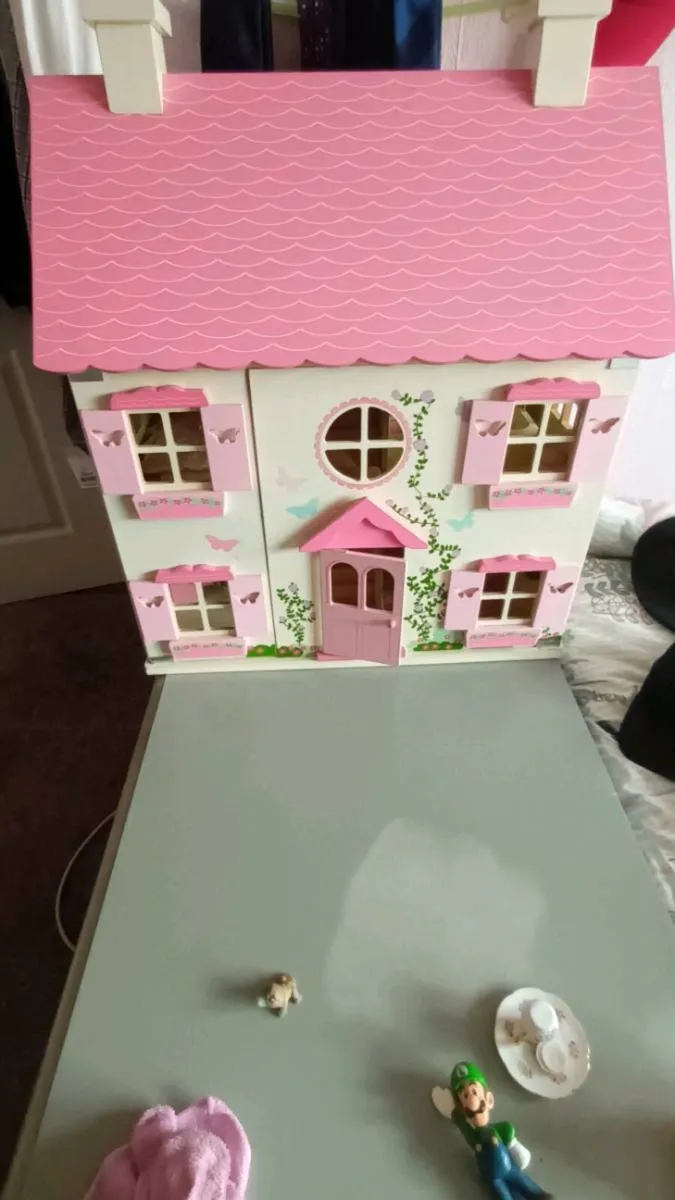 Dolls house - Image 2