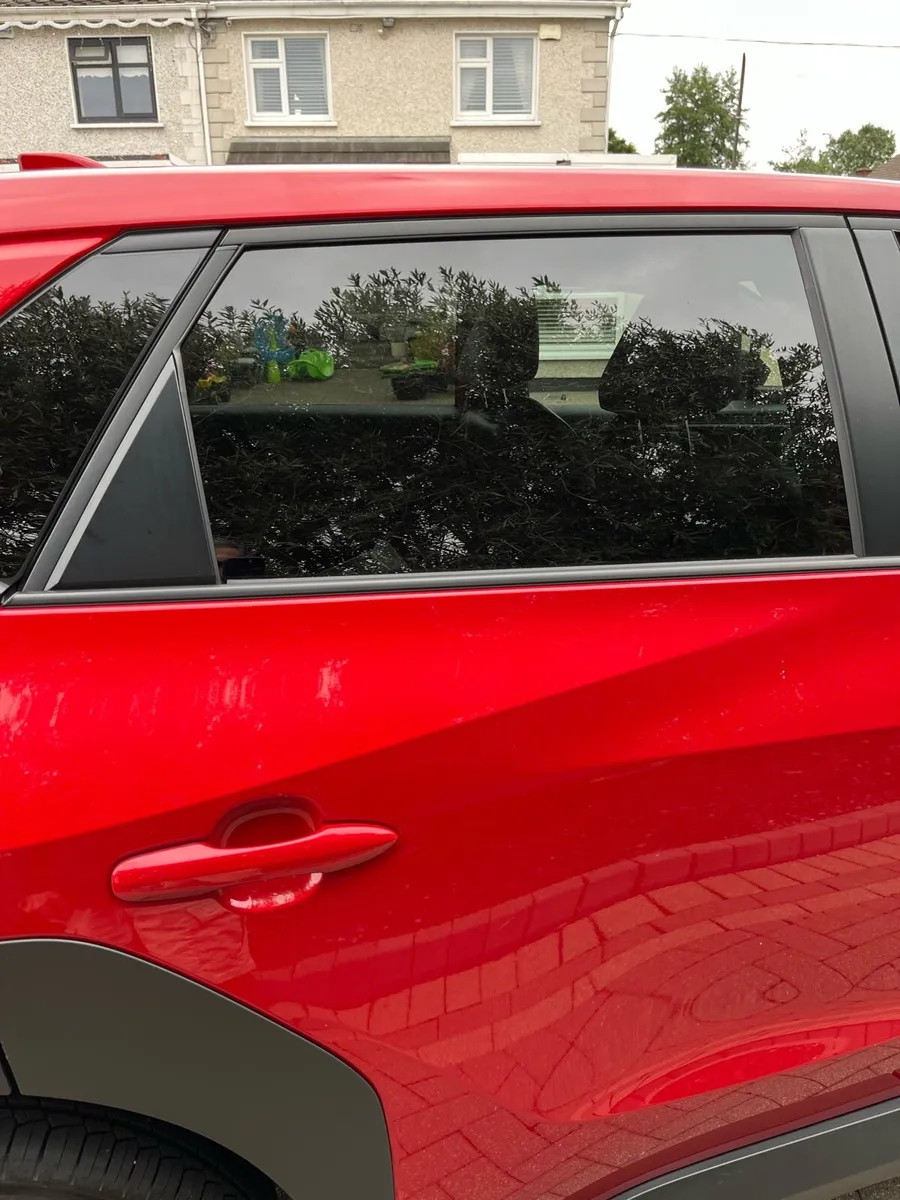 Car glass - Image 3