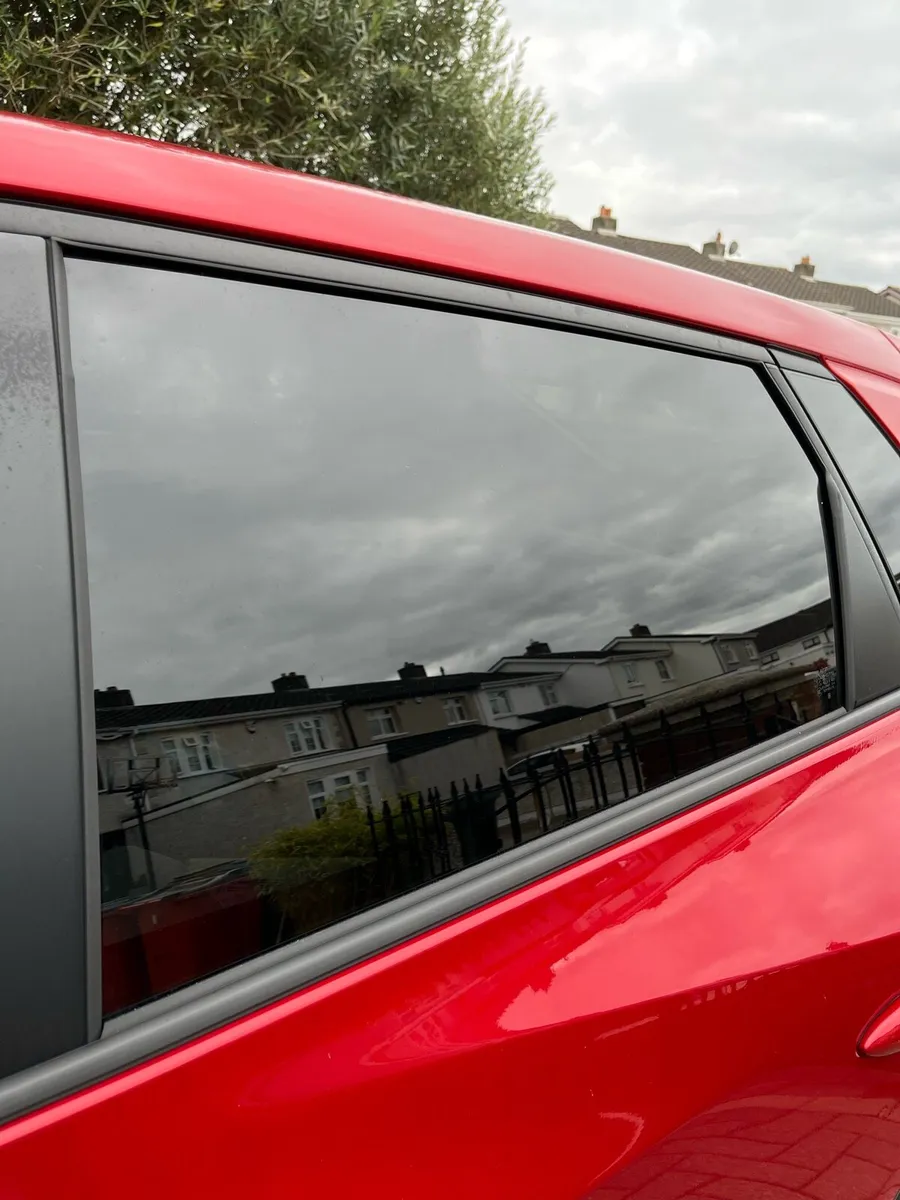 Car glass - Image 4