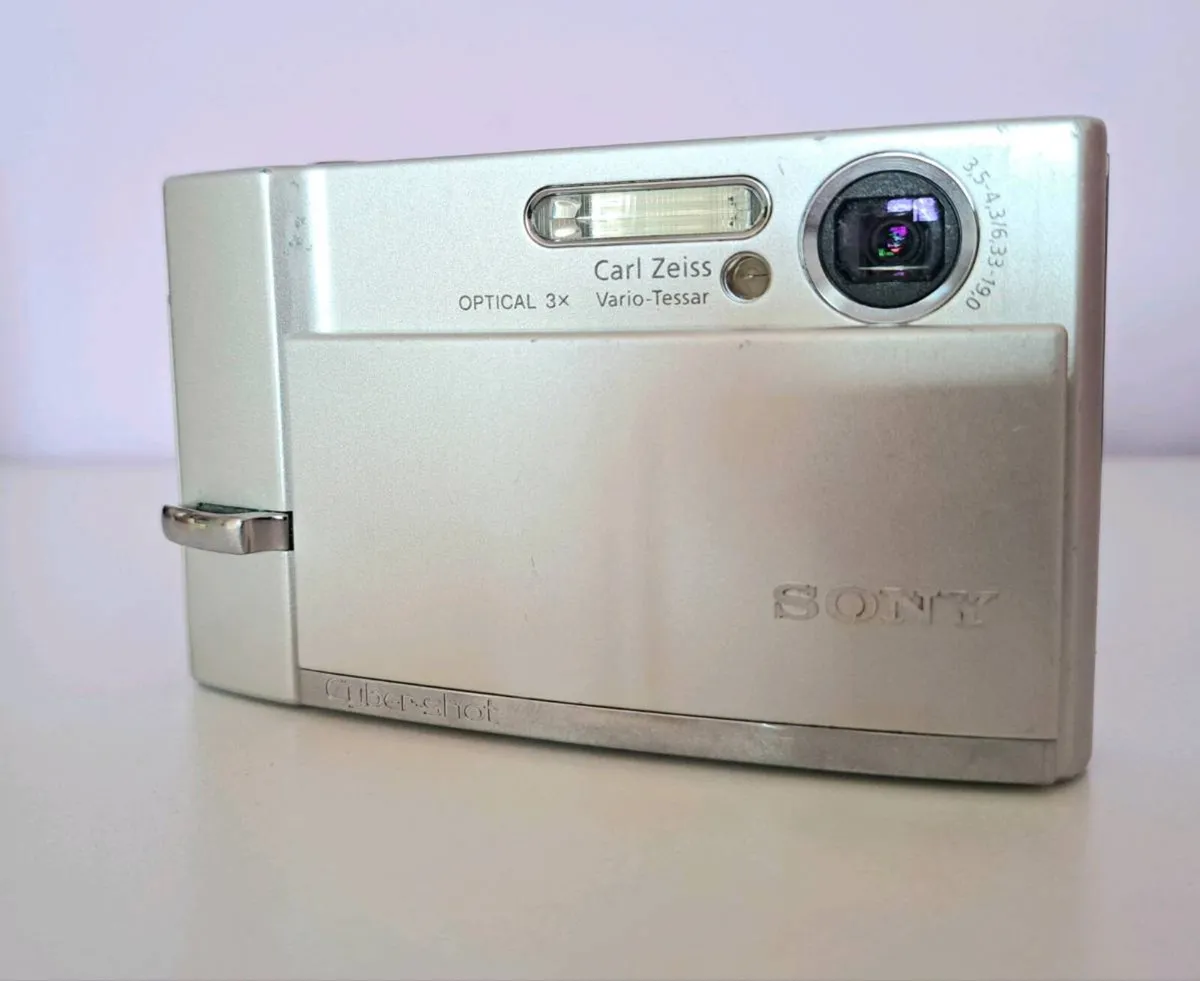Sony cybershot T30 - Image 2