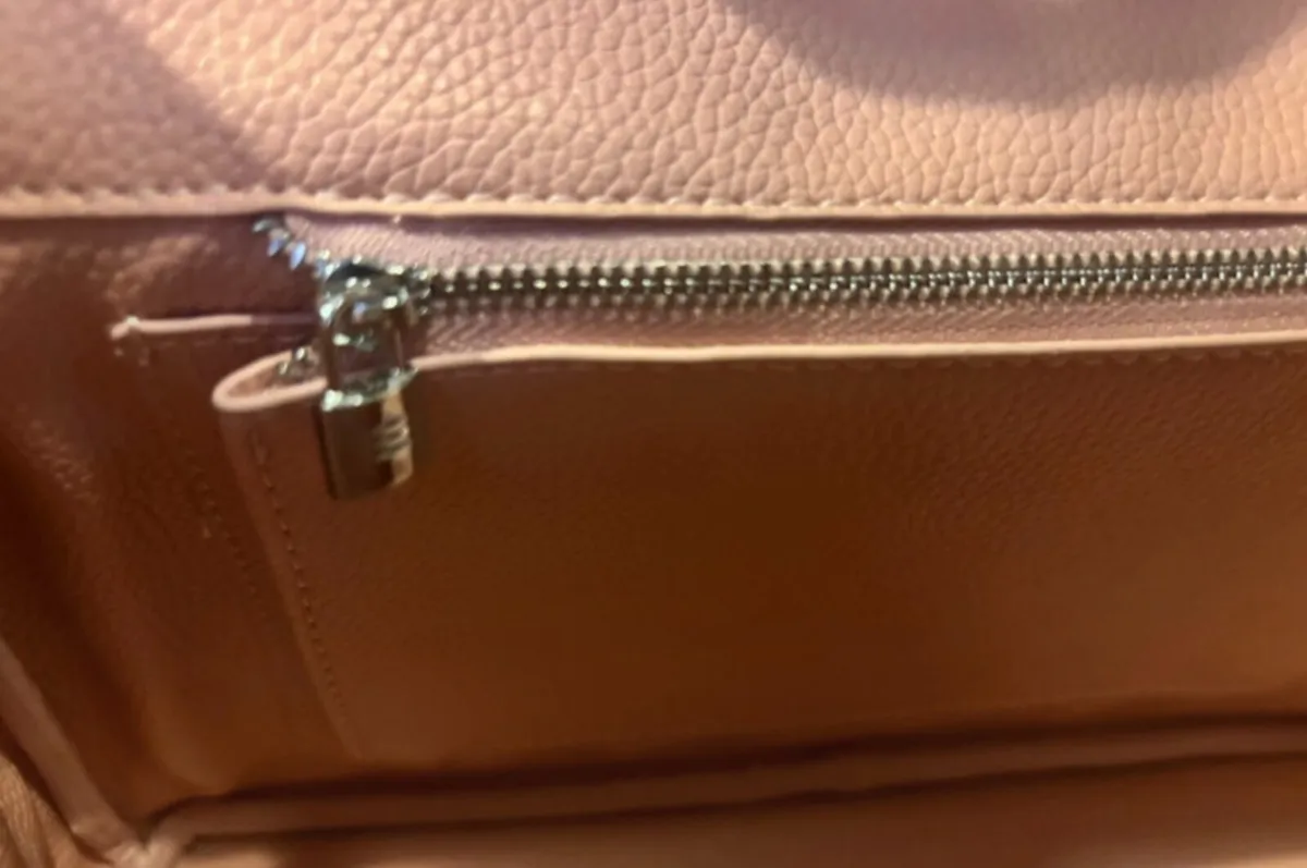 Luxury leather handbag - Image 3