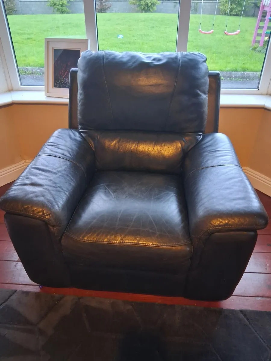 3 seater Couch and armchair - Image 1