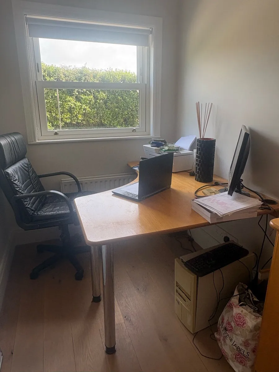 Corner Desk and press - Image 1