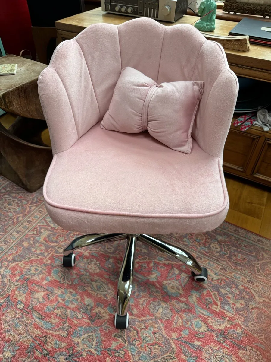 Luxury girls seat