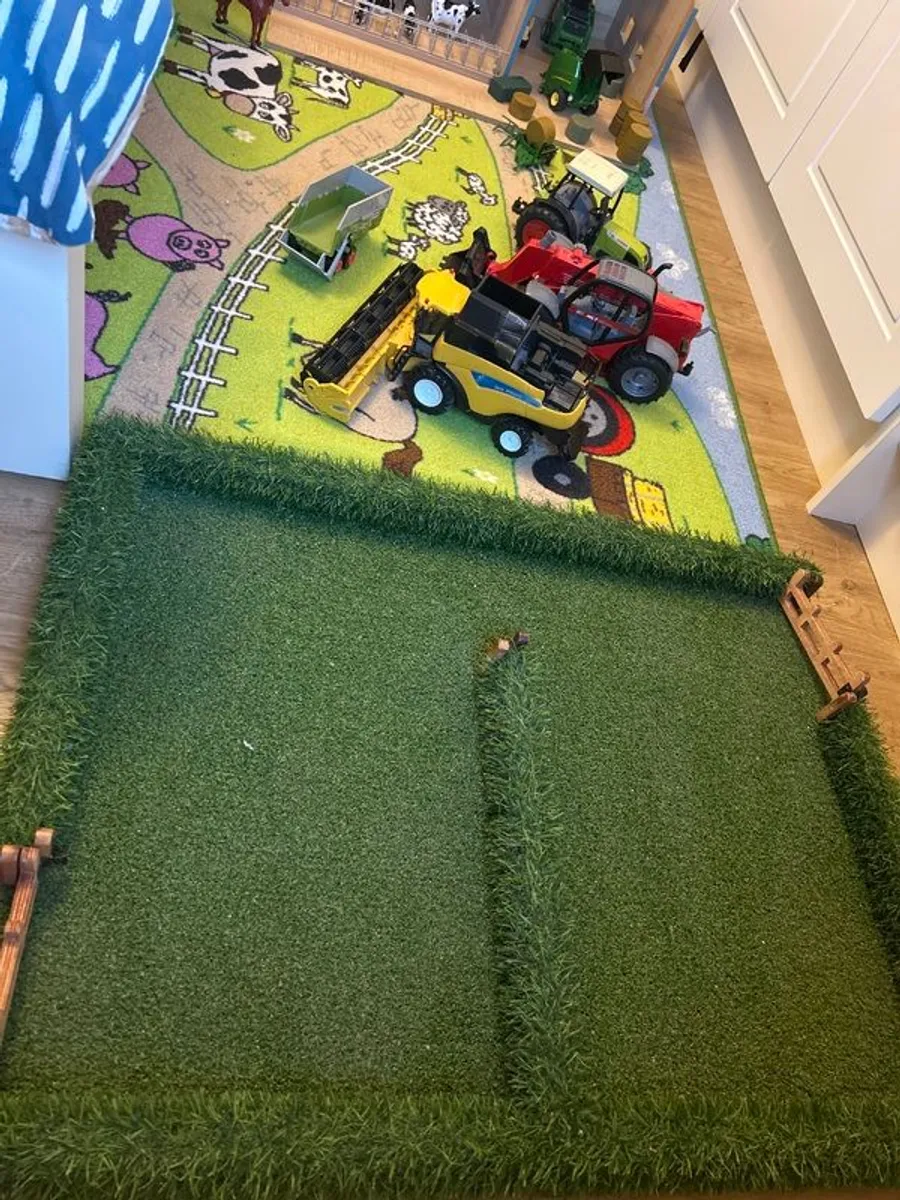 Farm Toys - Shed and Field - Image 2