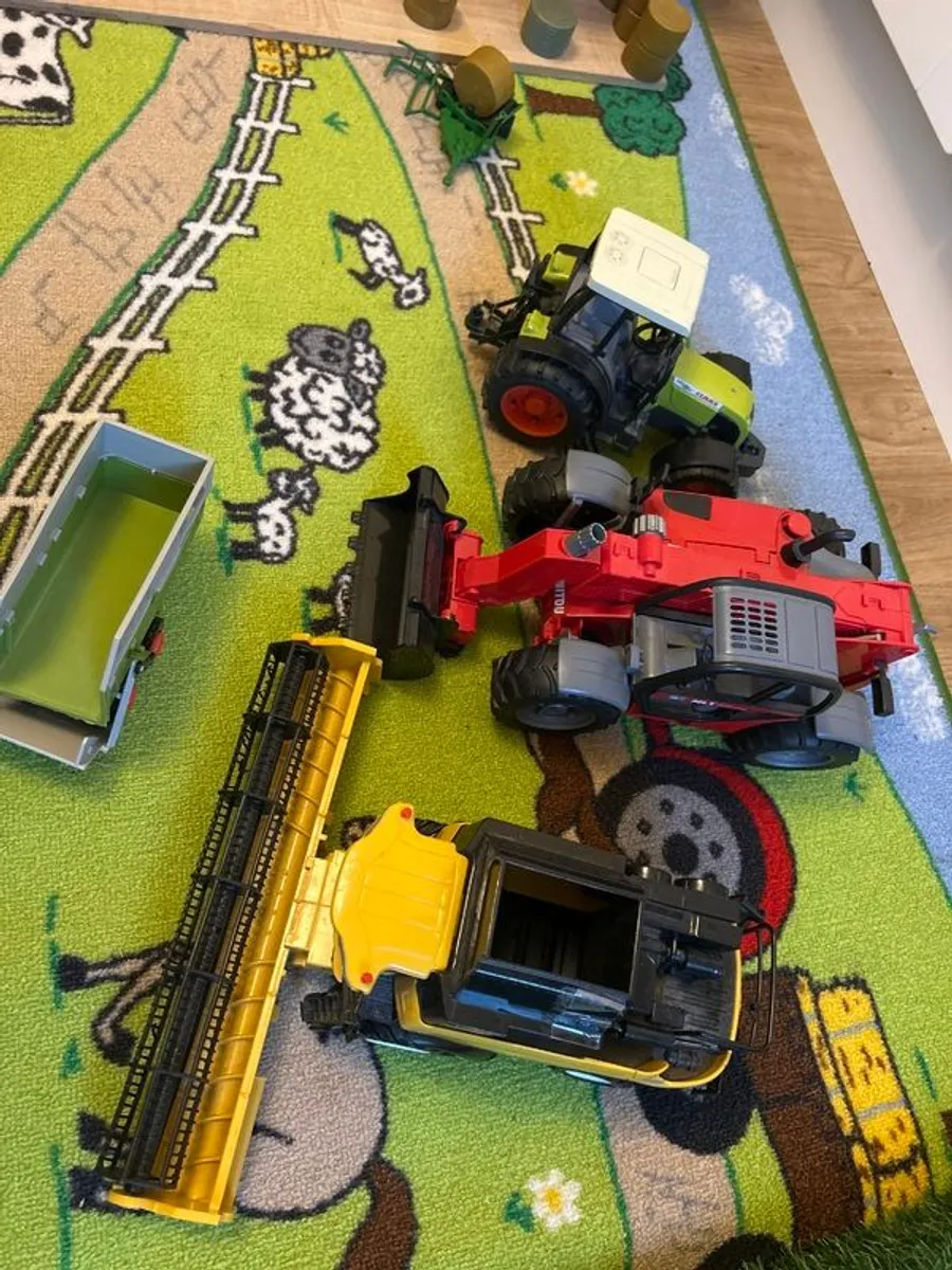 Farm Toys - Shed and Field - Image 3