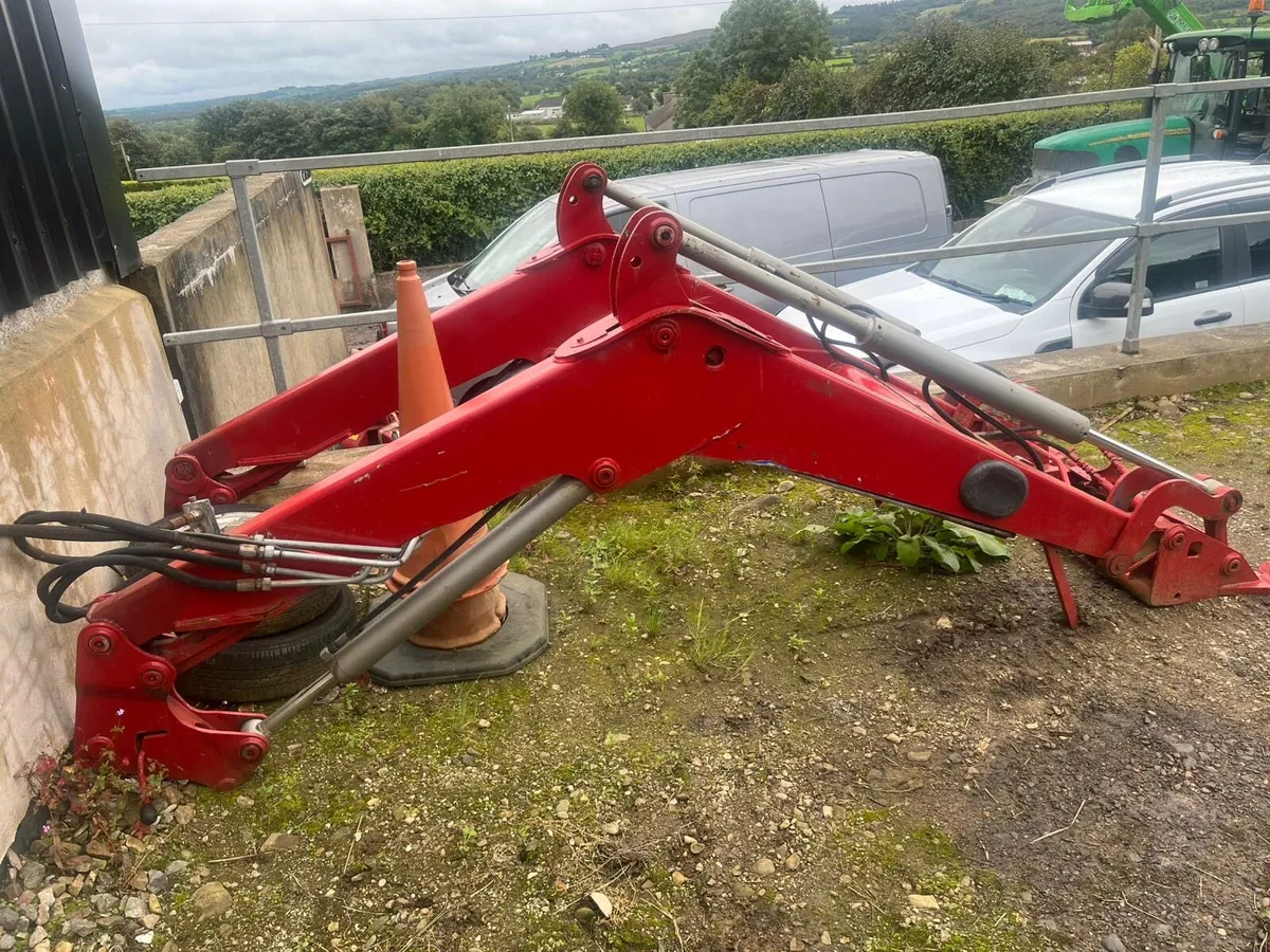 Stole TL760 Loader - Image 2