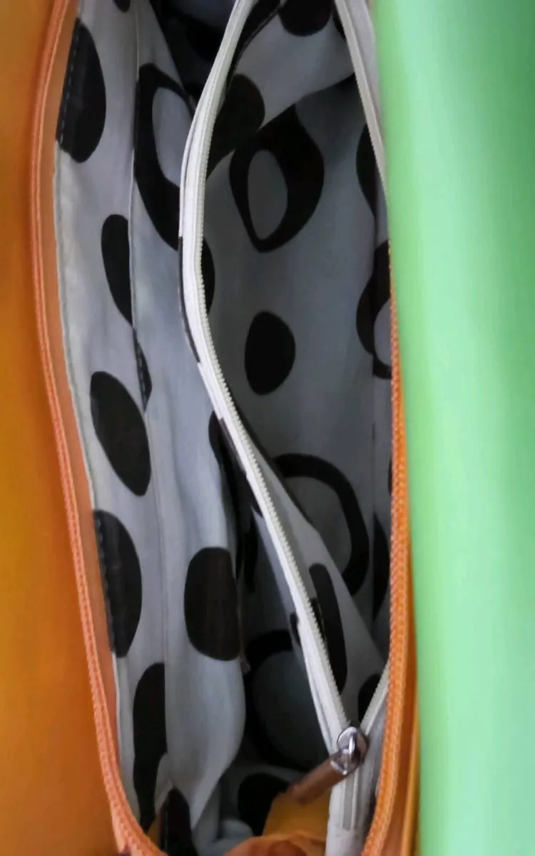 Lovely colourful good condition ladies handbag - Image 3