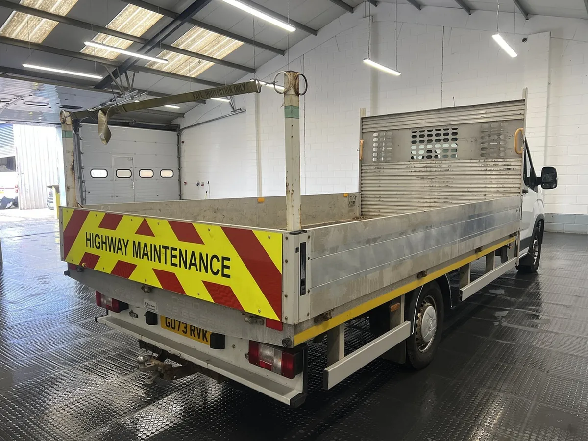 2023 Maxus Deliver 9 Dropside Van - Image 2