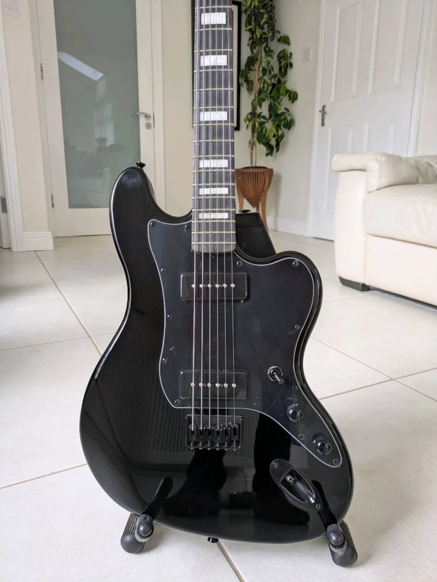 Baritone guitar - Image 3