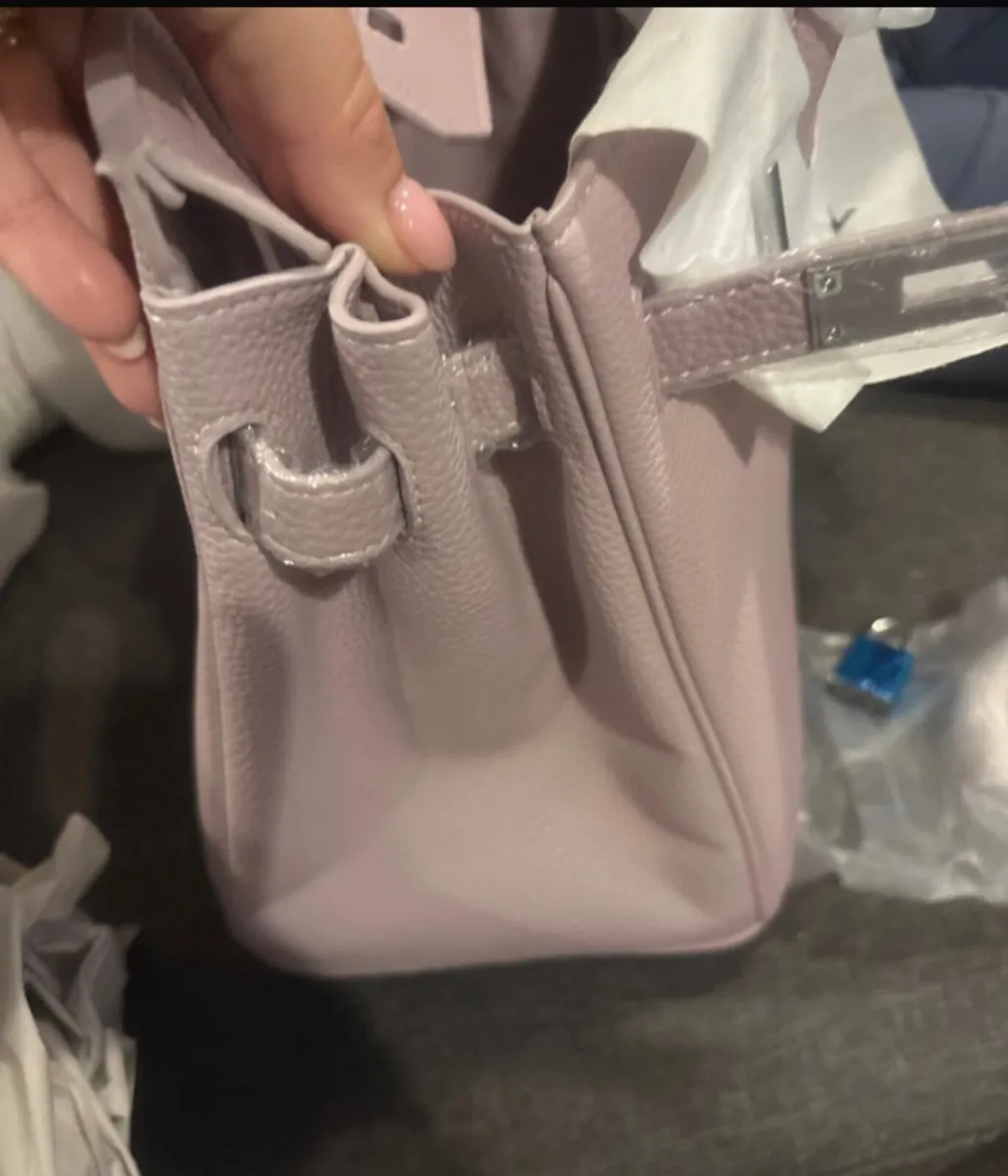 Ladies leather hand bag - Image 3