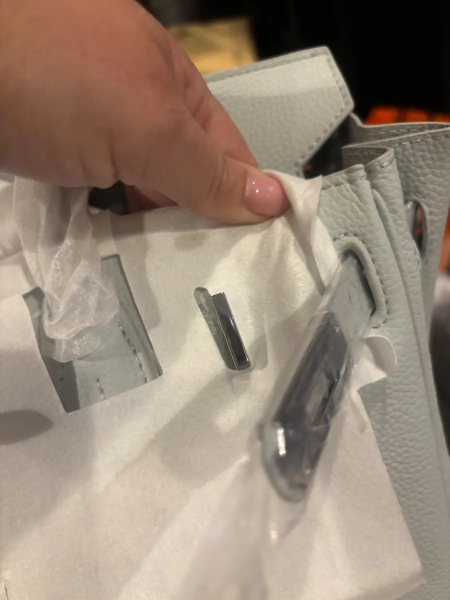 Ladies leather handbag - Image 3
