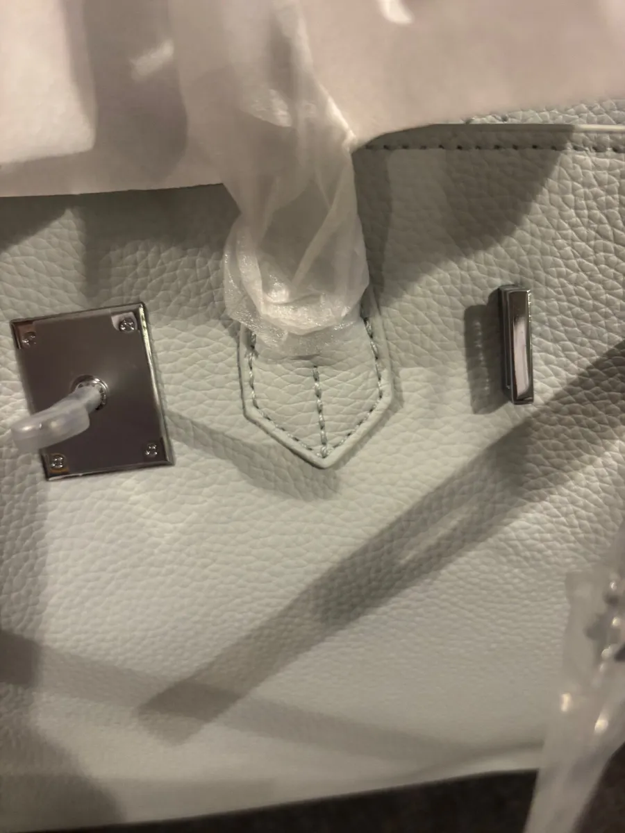 Ladies leather handbag - Image 4