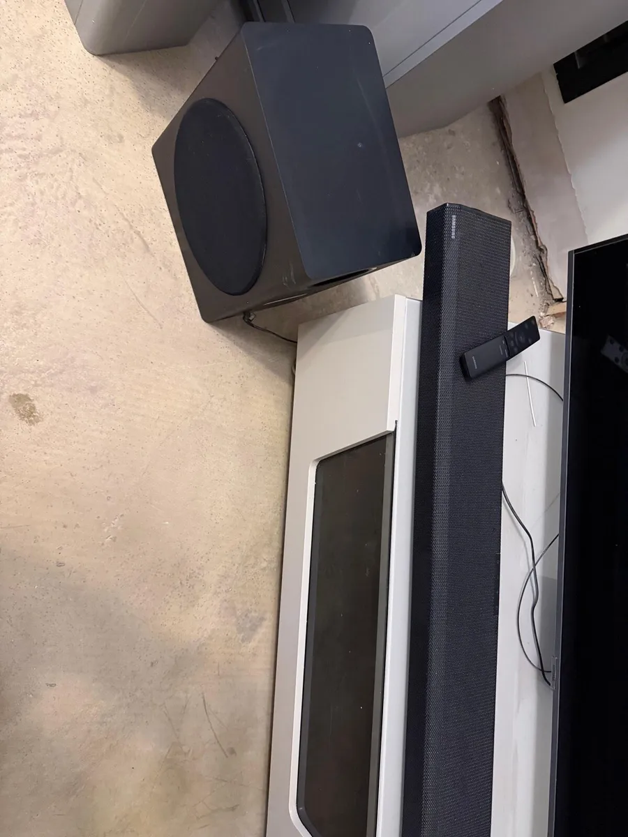 Samsung HW-Q70T Dolby atoms sound bar