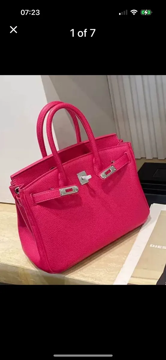Ladies leather handbag - Image 1