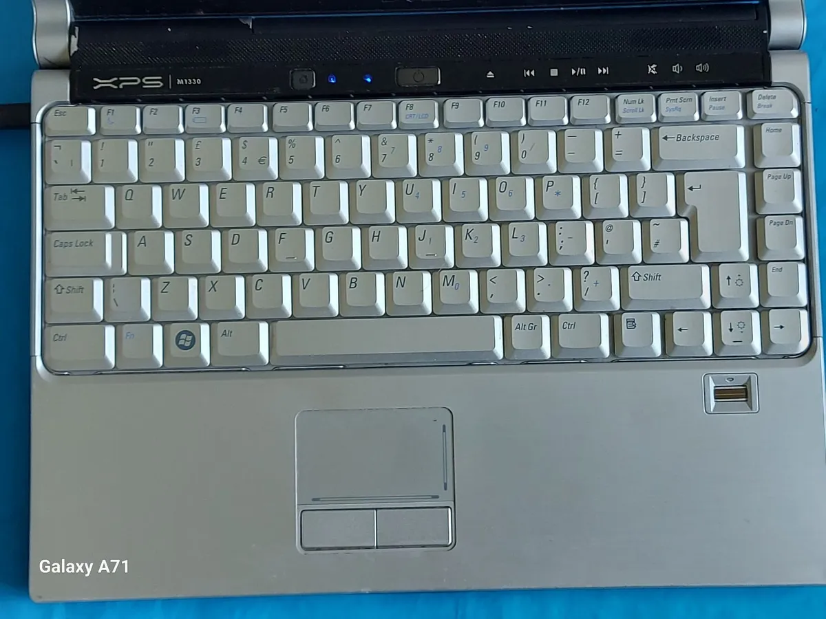 DELL Laptop XPS M1330, Windows 7, 4GB Ram, 300GB - Image 3