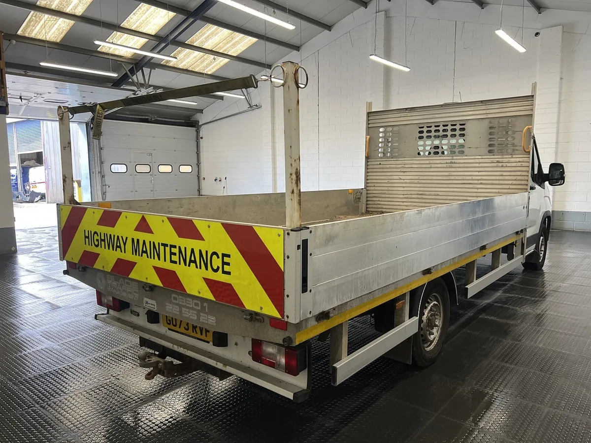 2023 Maxus Deliver 9 Dropside Van - Image 2