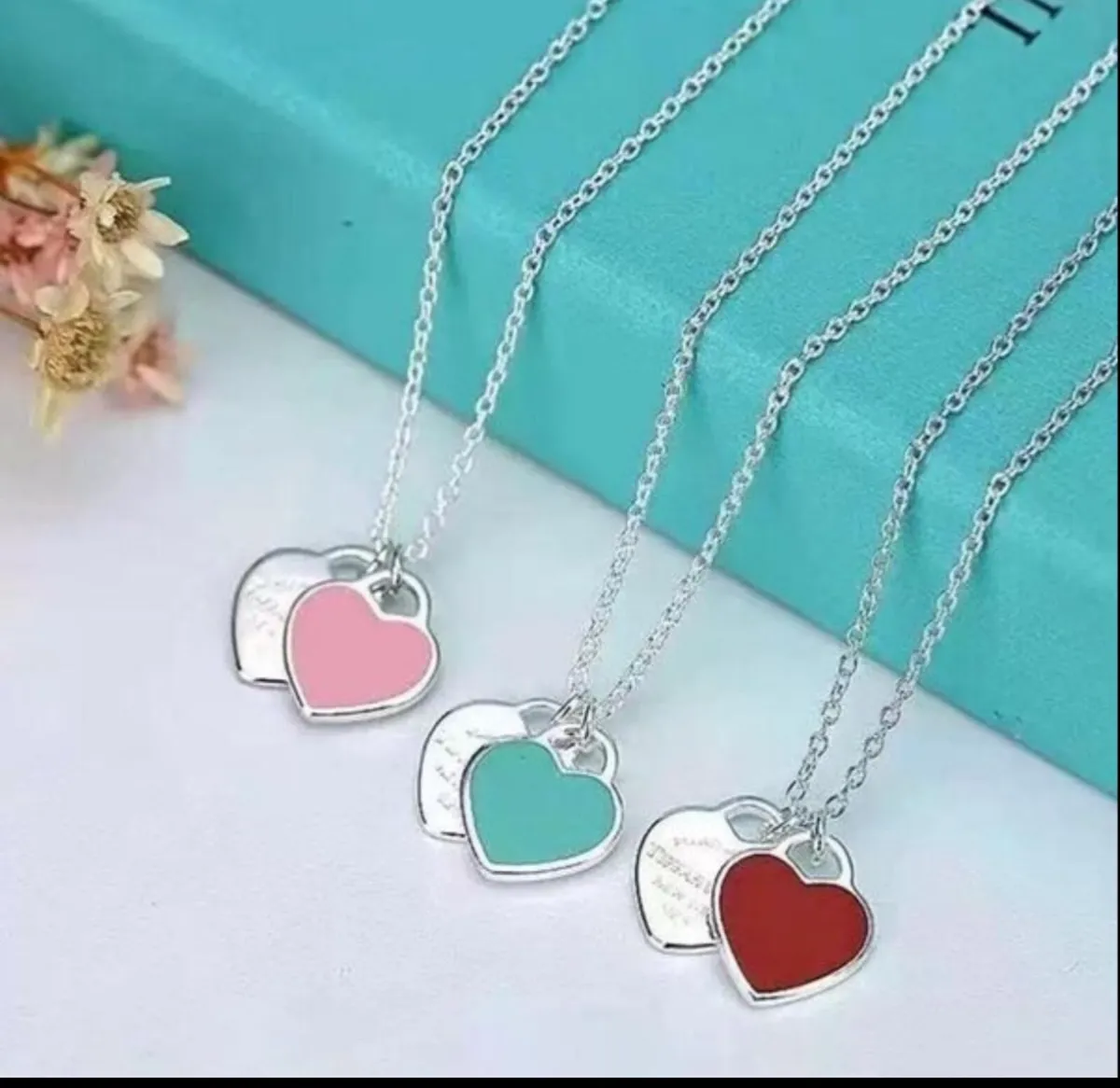 Ladies necklace