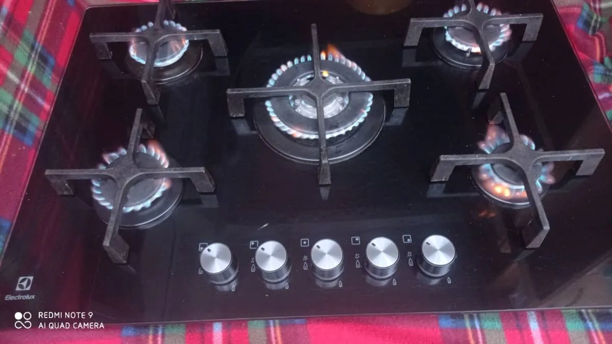 Gas hob - Image 1