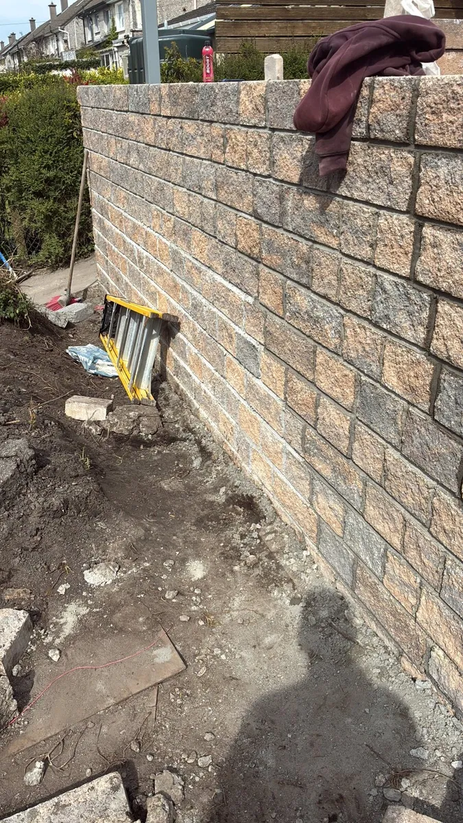 Blocklaying planter walls/garden walls / retaining - Image 4