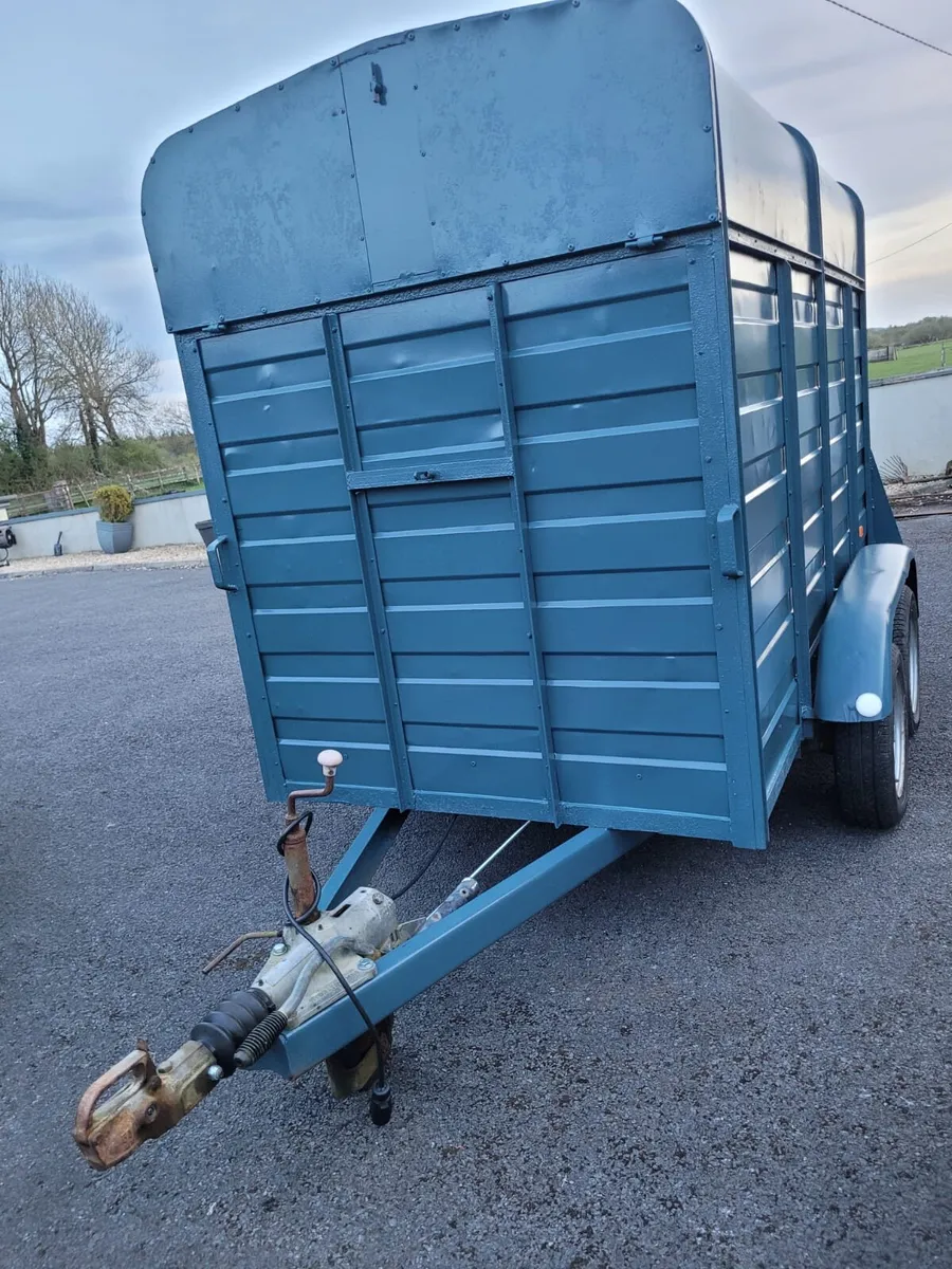 8ft by 4ft cattle trailer - Image 1