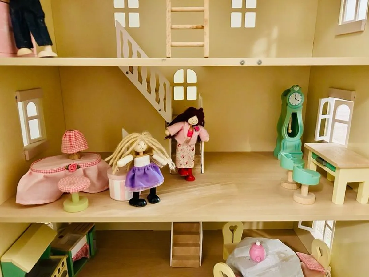 Dolls House - Image 2