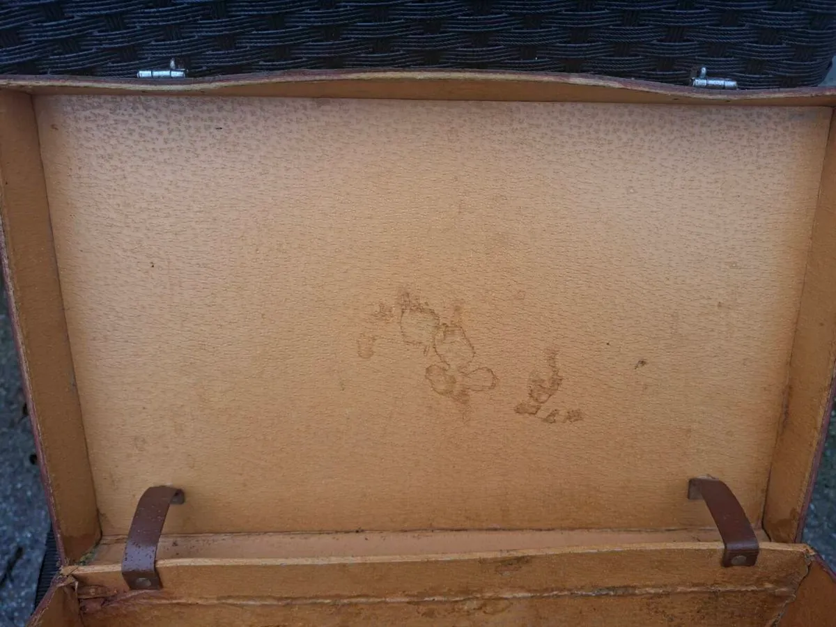 Vintage 1930's British made Brown Leather Case - Image 4