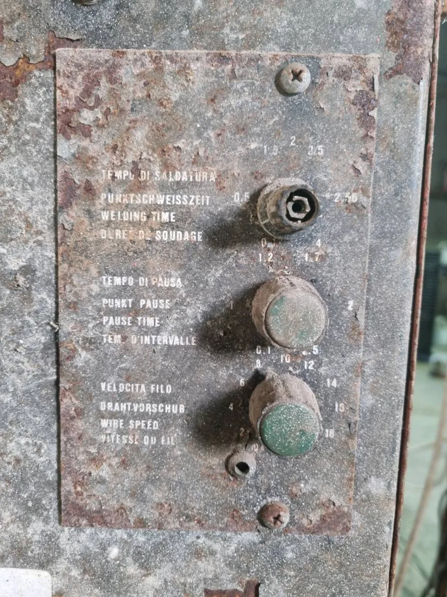 MIG WELDER 300 AMP - Image 3