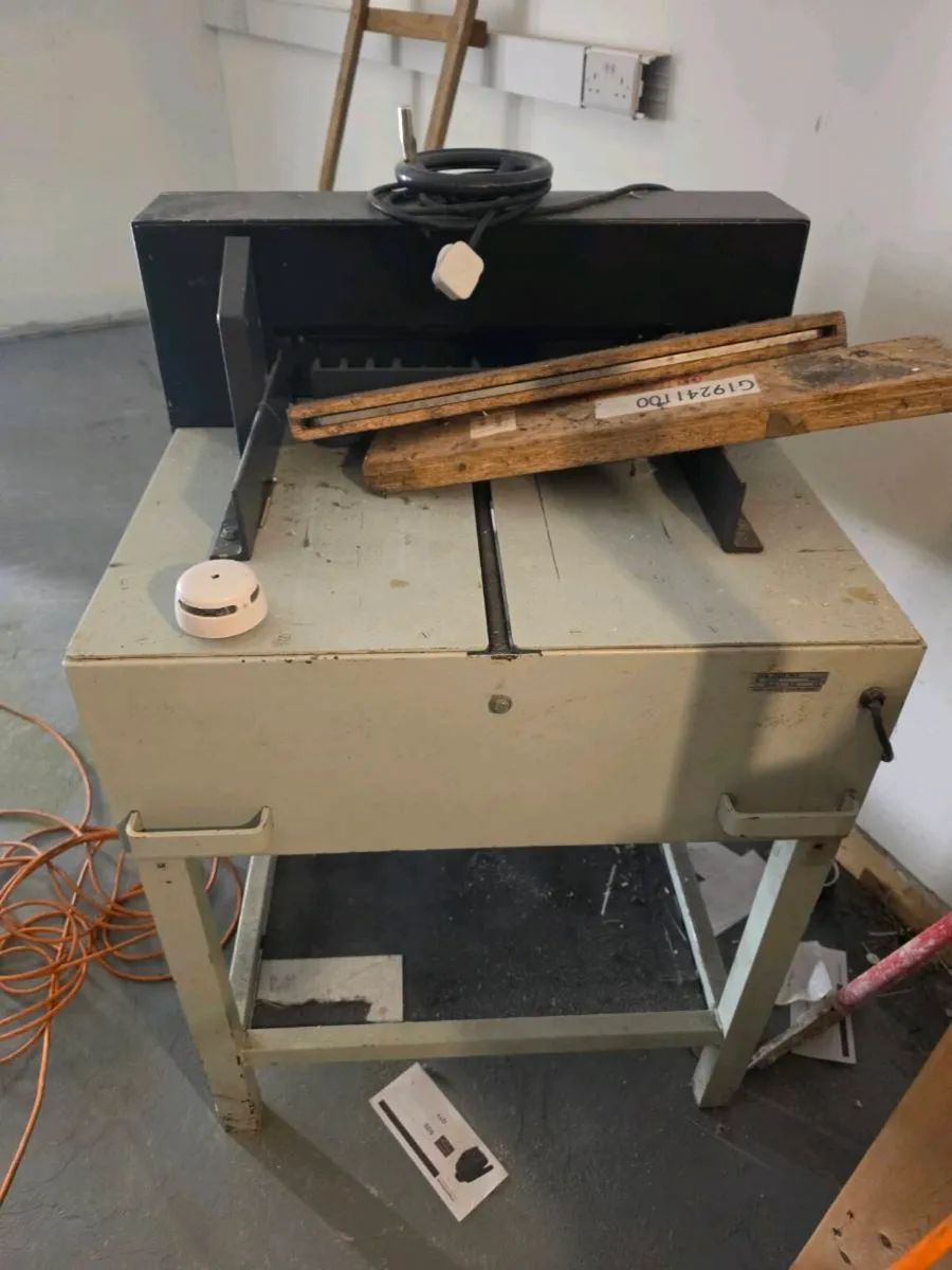 Paper guillotine - Image 2