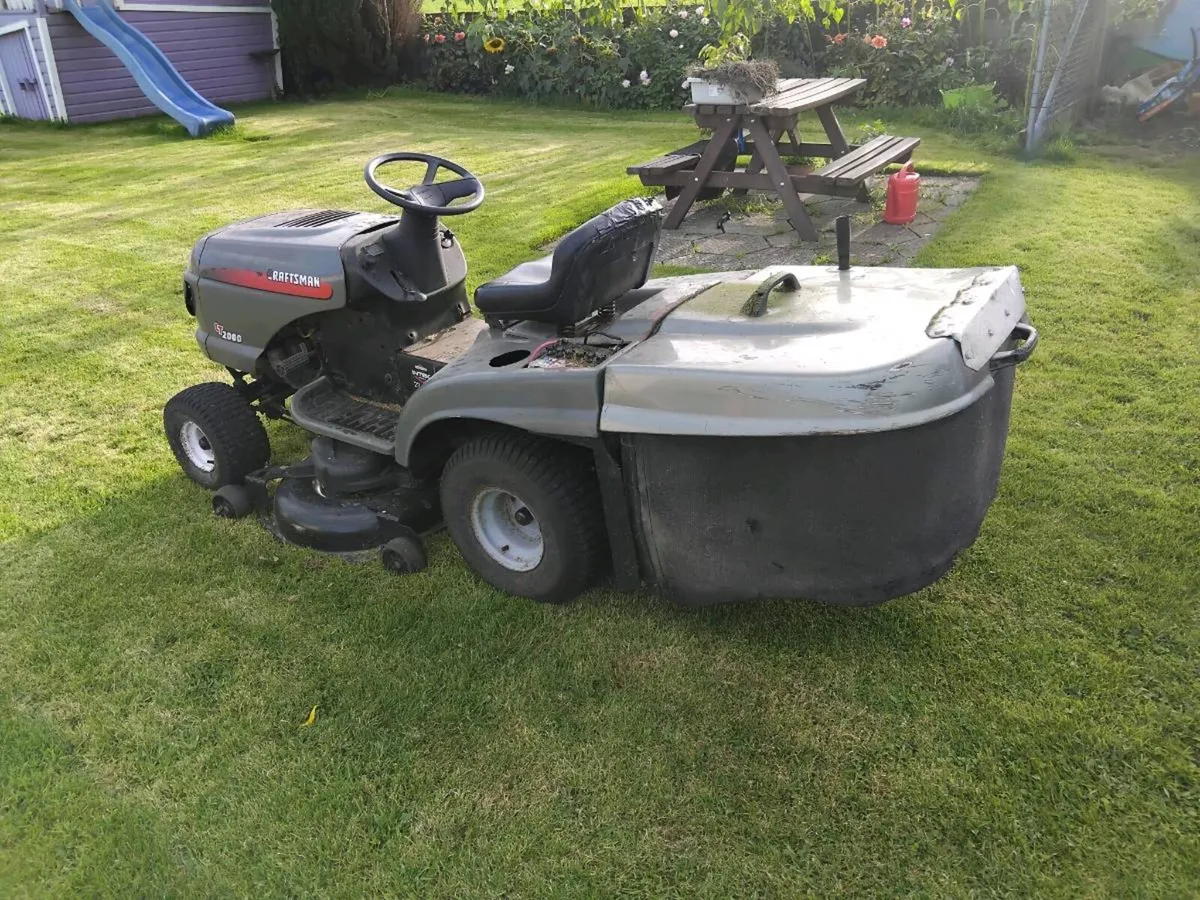 Craftsman LT200 23HP ride on mower - Image 3