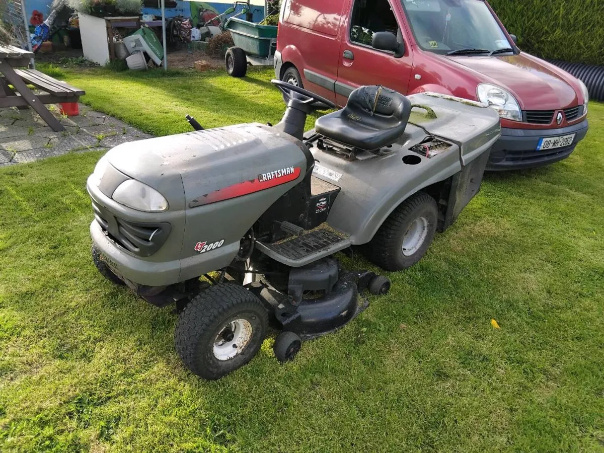 Craftsman LT200 23HP ride on mower - Image 4