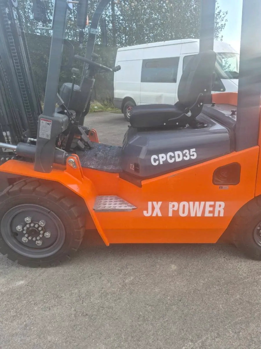 Forklifts - Image 3