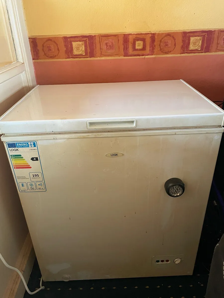 Chest freezer