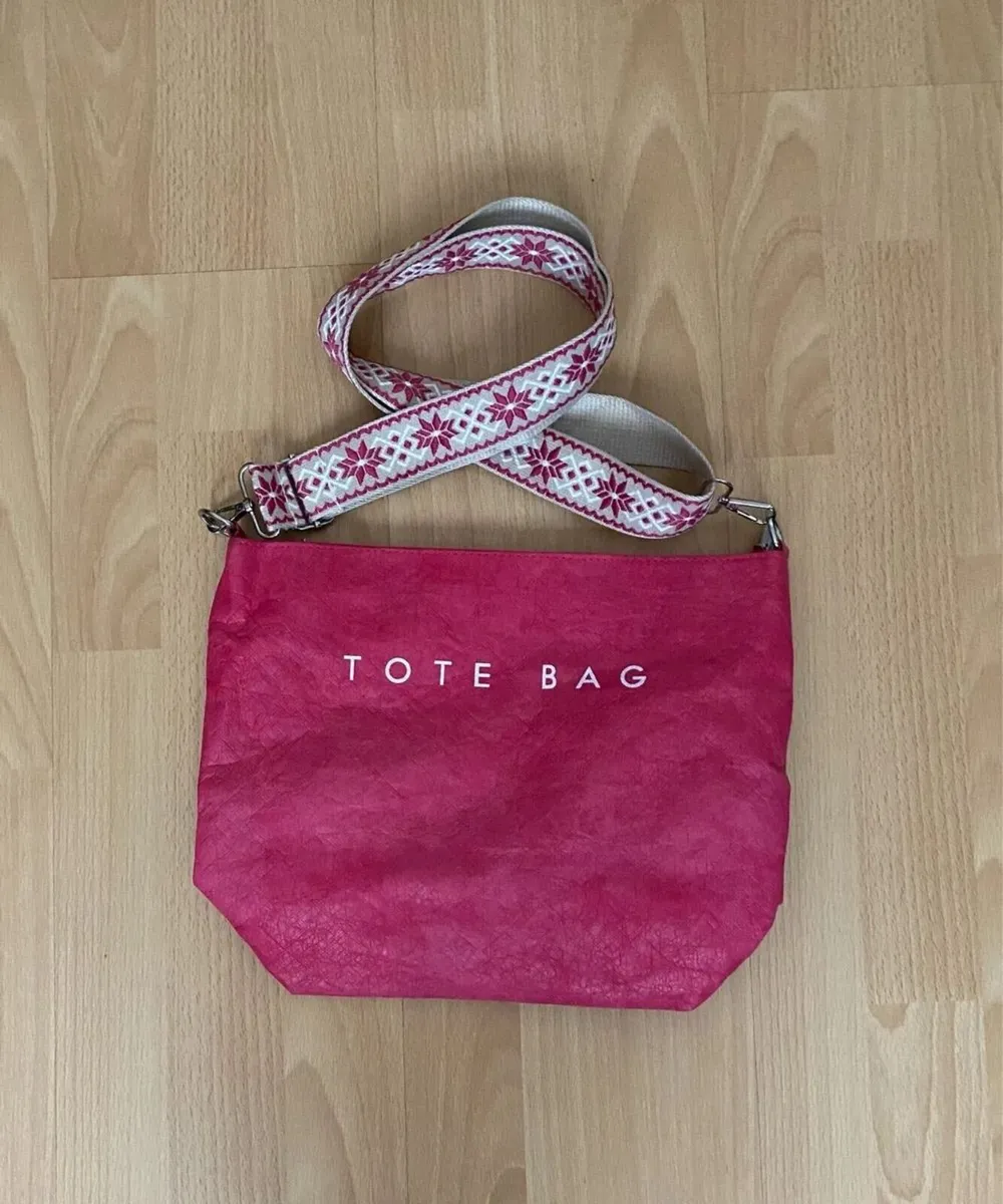 NEW Pink Tote Bag with Adjustable Shoulder Strap - Image 1