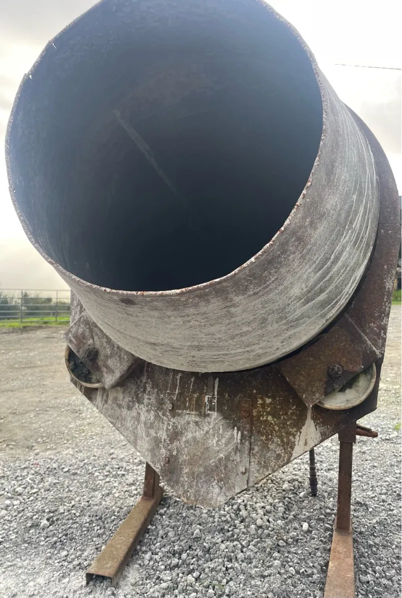 Bamford PTO Concrete Mixer - Image 2