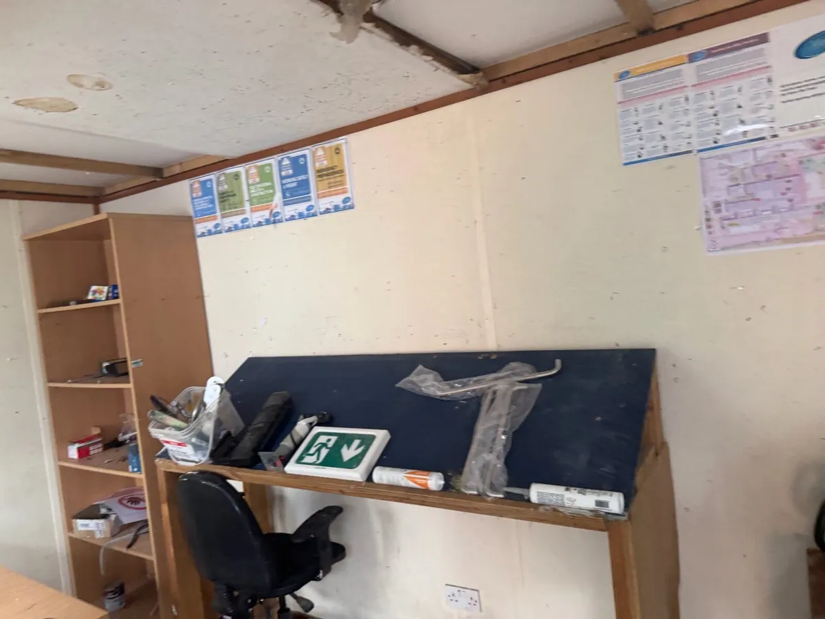 24x10 dry room/ also. cabin container office unit - Image 4