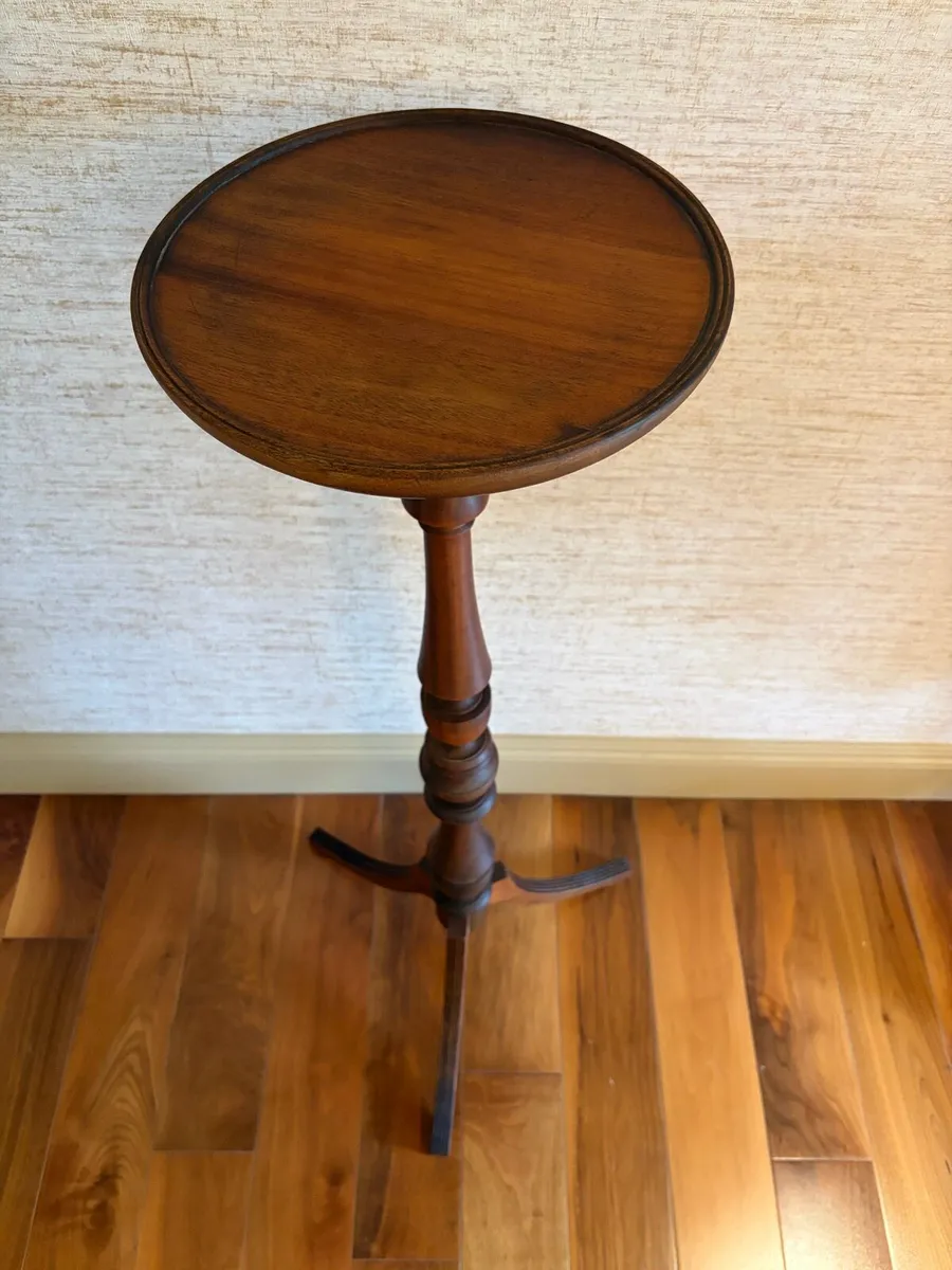 Plant stand - Image 1