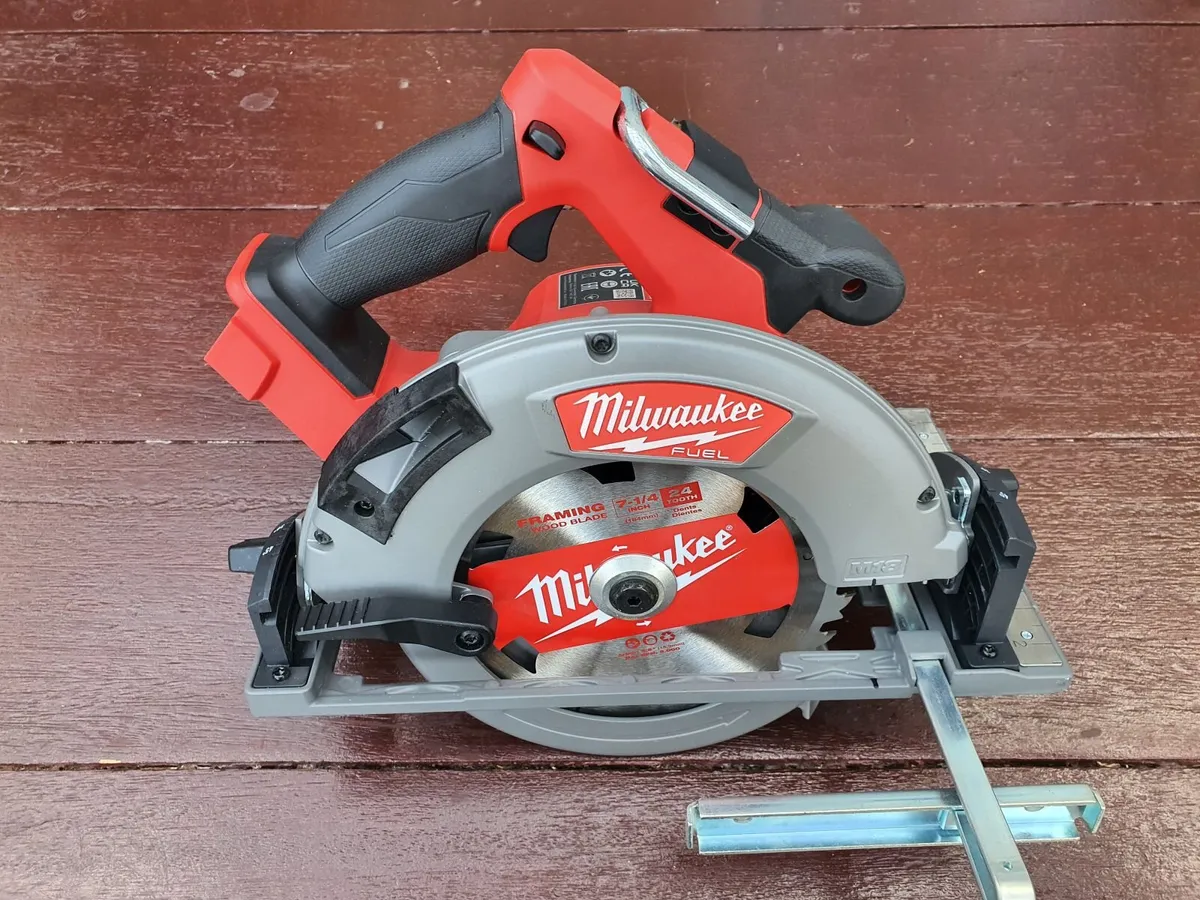 190mm Milwaukee M18 Circular Saw + Guide Rail - Image 3