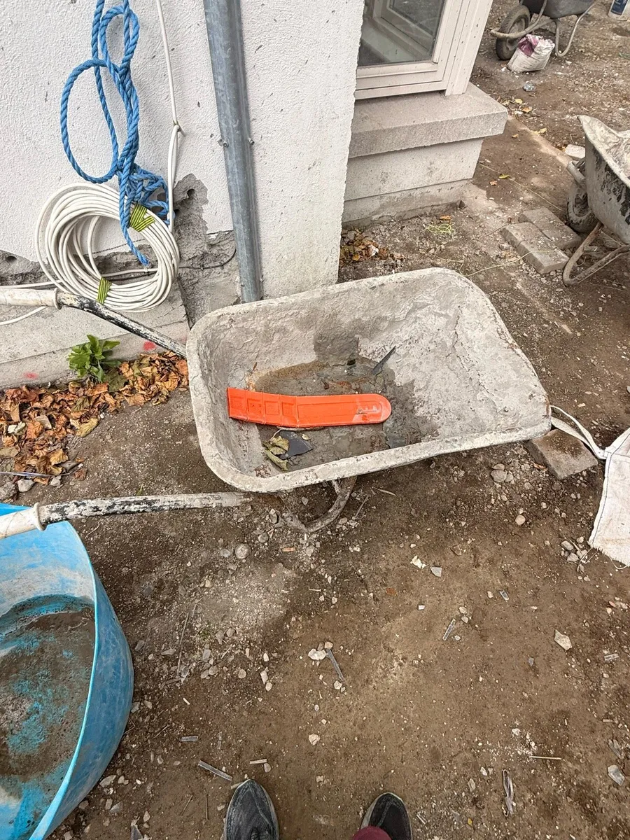 Wheel barrows - Image 1
