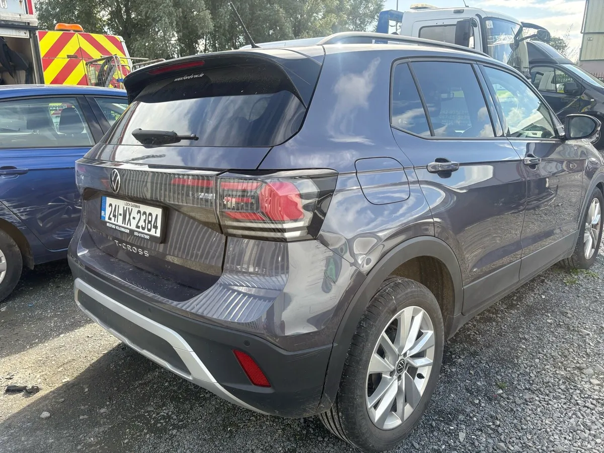 2024 Volkswagen T cross  manual - Image 2
