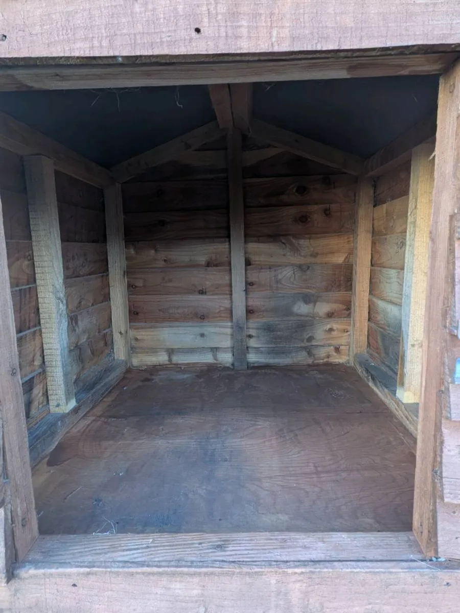 Dog house - Image 2