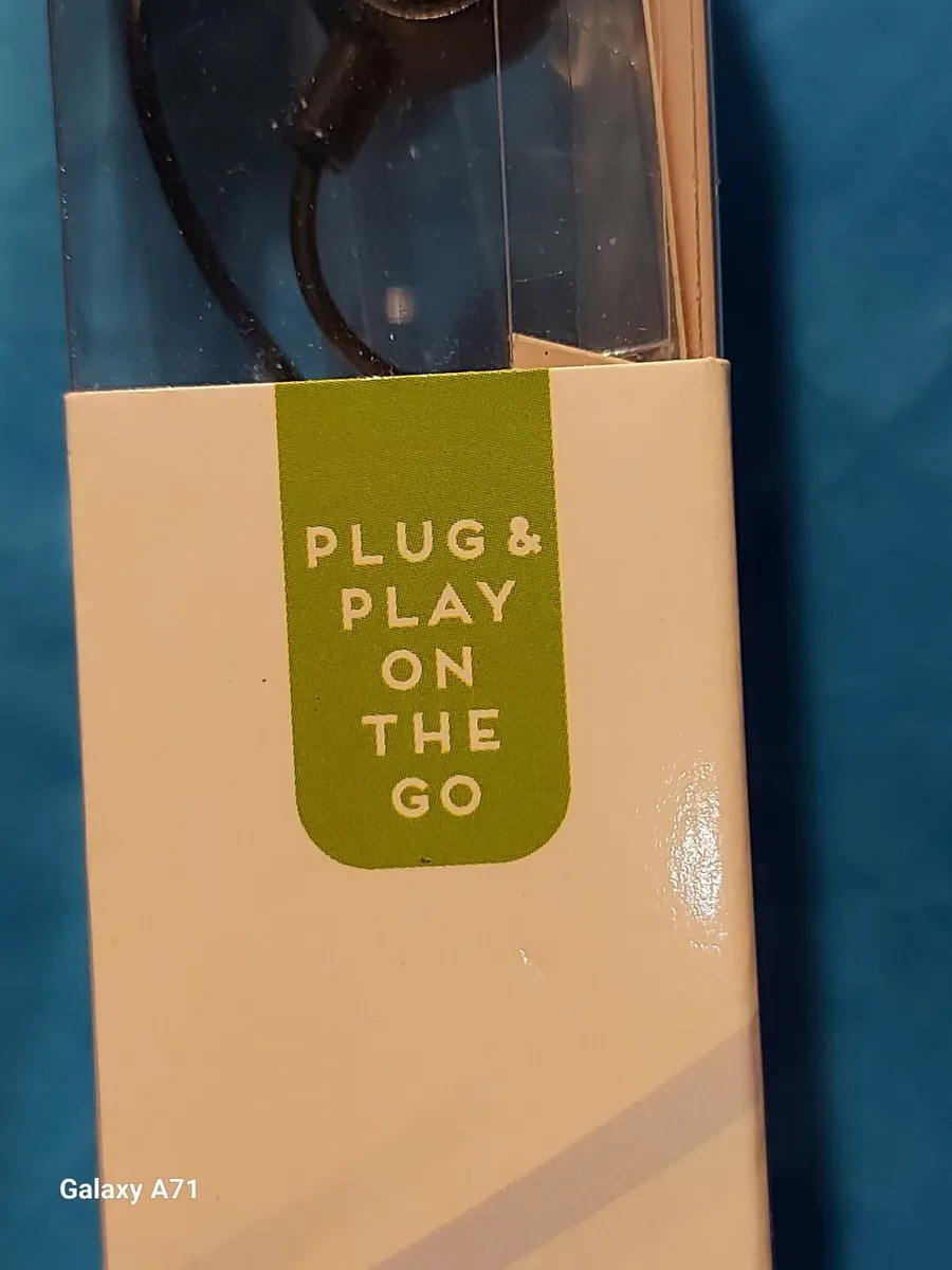 BRAND NEW & SEALED Trebl Stereo Headphones - Image 2